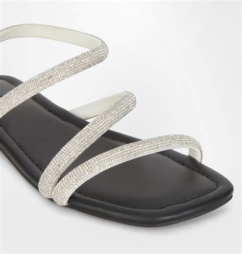 sandali chanel chiara ferragni|ANDROMEDA FLAT SANDAL – Chiara Ferragni Brand.